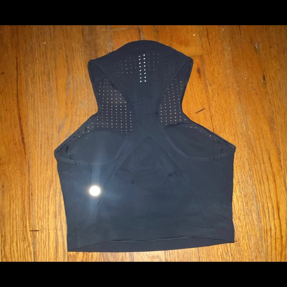 Lululemon sports bra/crop top
